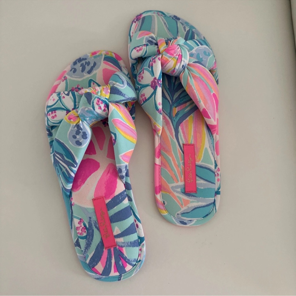 Lilly Pulitzer Blue and Pink Slippers with Vibrant Design